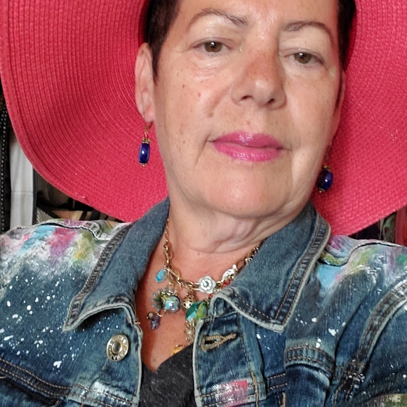 NWT Hand Crafted Statement Necklace & Earring Set - Picture 8 of 9